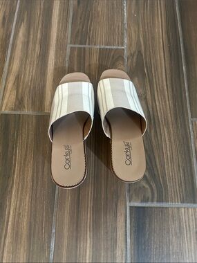 Corkys Women's Cream and Tan Striped Slide Mules